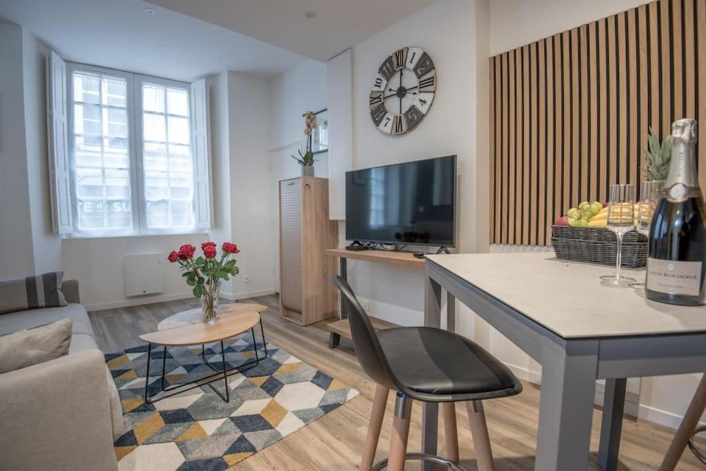 L'Espine Apartment Angers Ngoại thất bức ảnh